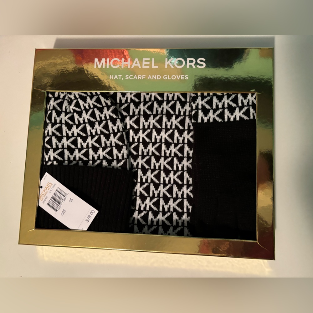 MICHAEL KORS SIGNATURE HAT, SCARF & GLOVES 3 PIECE SET, BLACK & CREAM, NWT